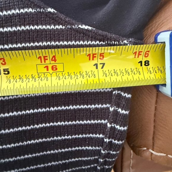 Lululemon Fleet Street black white striped pullover size 2 - Picture 6 of 7